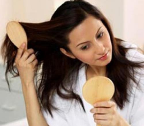 Làm thế nào để hạn chế rụng tóc hiệu quả?