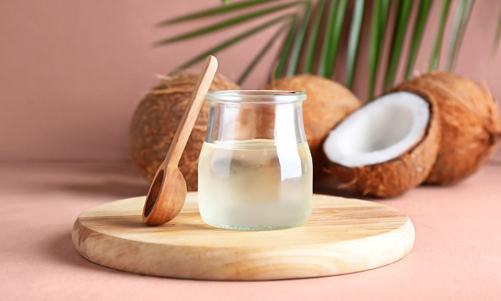 Bạn nên sử dụng dầu dừa để dưỡng tóc khoảng 1-2 lần mỗi tuần.