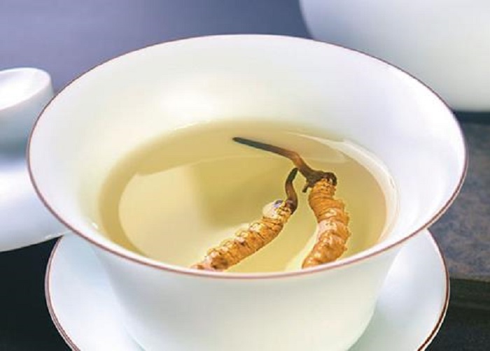 Cách pha trà đông trùng hạ thảo khô
