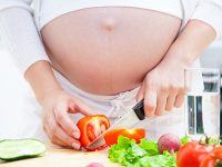 Mẹo chống rạn da khi mang thai