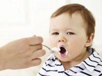 5 lý do để mẹ nên cho bé ăn sữa chua mỗi ngày
