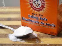 Làm trắng da toàn thân với baking soda và mật ong