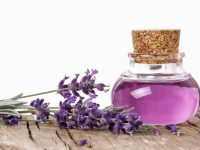 Cách trị mụn siêu hiệu quả với tinh dầu oải hương