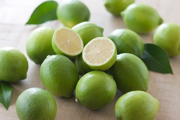 tri-mun-cam-o-mui-bang-nuoc-cot-chanh